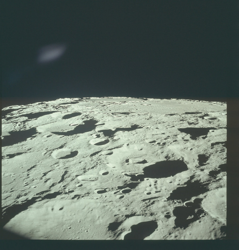 Illustration for article titled NASA Just Released 8,400+ Incredible High-Res Images From The Apollo Program